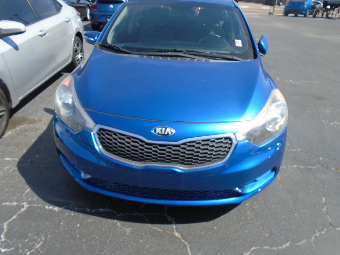 2015 Kia Forte 5-Door EX (KNAFX5A88F5) with an 2.0L L4 DOHC 16V engine, 6-Speed Automatic transmission, located at 6112 N Florida Avenue, Tampa, FL, 33604, (888) 521-5131, 27.954929, -82.459534 - Photo#1